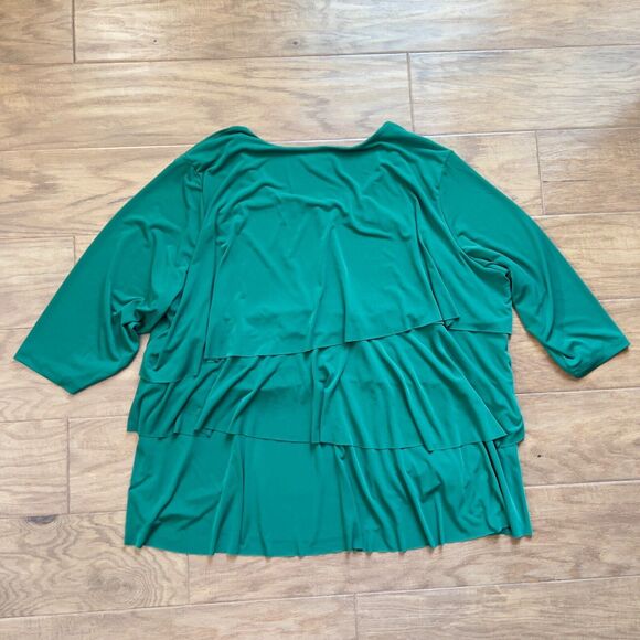 Susan Graver Top Size 3X Green Liquid Knit Tiered 3/4 Sleeve - Picture 2 of 7